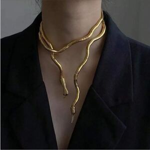 Statement snake necklace N597